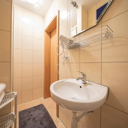 Tatrzanskie Spanie Goscinne Bed & Breakfast Poronin